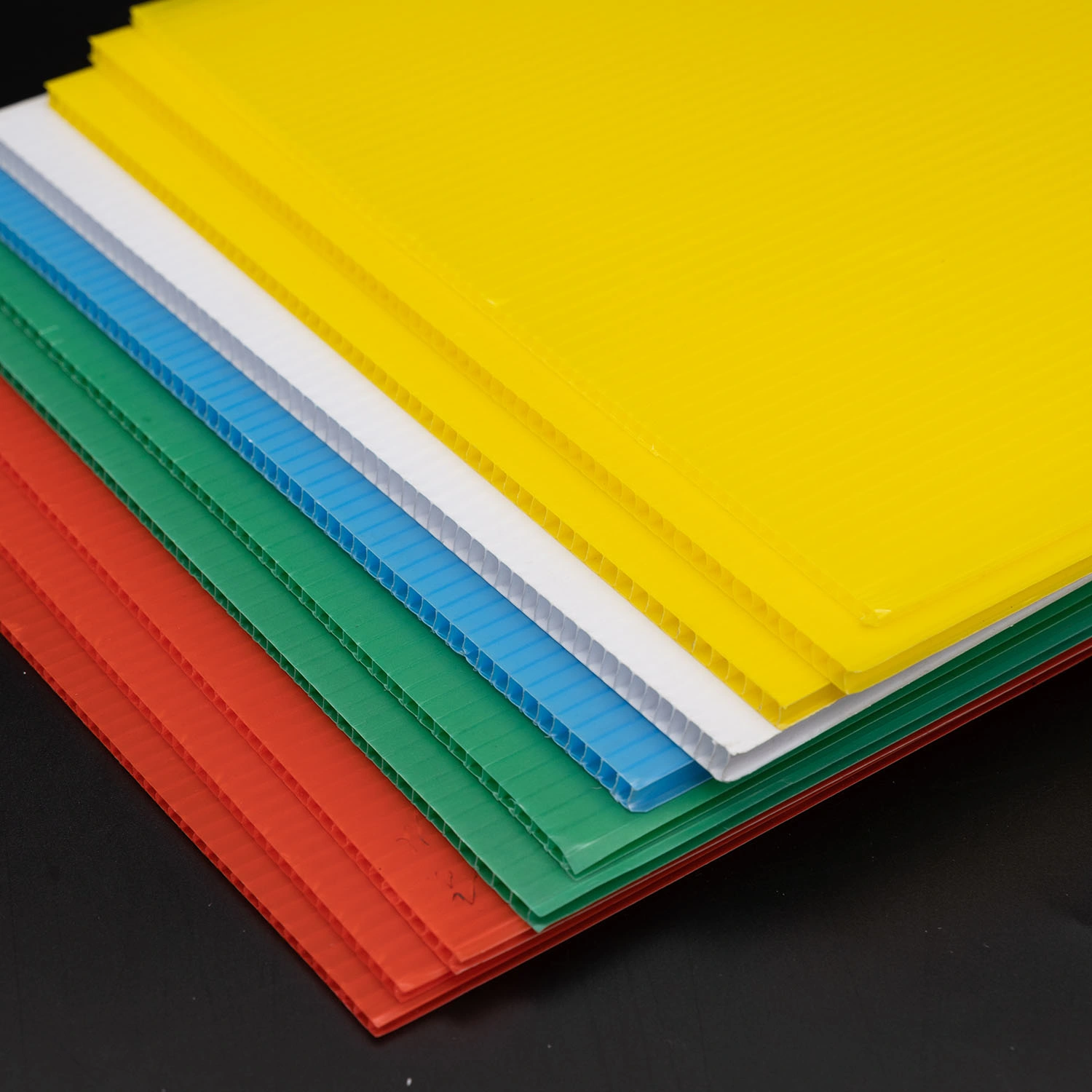 Corrugated Plastic Coroplast Corflute Sheet PP Polypropylene Sheet