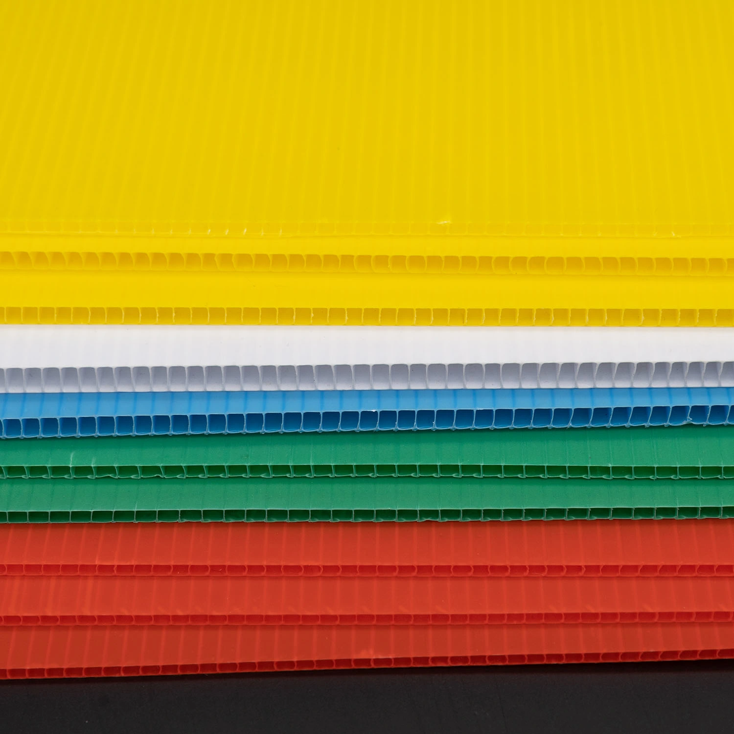 Corrugated Grooved Hollow Coroplast Corflute PP Plastic Sheet China Factory